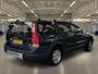 Volvo XC70 2.5 T Momentum Rijklaar+garantie, schuifdak, leder, etc etc..