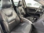 Volvo XC70 2.5 T Momentum Rijklaar+garantie, schuifdak, leder, etc etc..