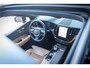 Volvo XC60 T6 Plug-in hybrid AWD Ultimate Bright | Long range | Adaptieve Cruise Control | Luchtvering | BLIS Dodehoek Detectie | Stoelmassage | Stoelventilatie | 360 Camera | Trekhaak | Getint Glas