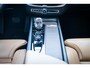 Volvo XC60 T6 Plug-in hybrid AWD Ultimate Bright | Long range | Adaptieve Cruise Control | Luchtvering | BLIS Dodehoek Detectie | Stoelmassage | Stoelventilatie | 360 Camera | Trekhaak | Getint Glas