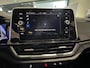 Volkswagen T-Roc 1.5 TSI R-Line Edition | Automaat | Navigatie | Draadloze Apple Carplay | Adaptieve cruise control | Travel Assist | Parkeersensoren | Achteruitrij Camera | Climate control | Stoelverwarming |