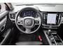 Volvo V90 T6 Plug-in hybrid AWD Ultra Dark | Trekhaak | Adaptieve Cruise Control | BLIS Dodehoek Detectie | Head-Up Display | 360 Camera | Black Pack | Adaptieve Koplampen | Harman Kardon Audio | Extra Getint Glas Achter