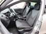Renault Clio Estate 0.9 TCe Dynamique, Stoere verschijning, 17 inch lichtmetaal, Airco, Cruise control, Navigatie, Blue tooth, Isofix, Parkeersensoren achter