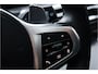 BMW 3-Serie Touring 320i High Executive | Pano | Trekhaak | Sfeer | HuD |