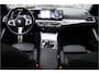 BMW 3-Serie Touring 320i High Executive | Pano | Trekhaak | Sfeer | HuD |