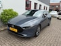 Mazda 3 Hatchback Skyactiv-G Hybrid 150pk Sportive/ 18 Inch velgen/ Adaptieve cruise/ Apple Carplay/ DAB/ Stoel + stuurwiel verwarming/ 1 Eigenaar/ Origineel NL/ NAP