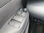 Toyota Yaris Cross 1.5 HYBRID DYNAMIC EL-ACHTERKLEP HEAD-UP KEYLESS STOEL/STUURVERWARMING LED DRAADLOOS-LADEN-TEL