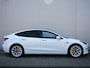 Tesla Model 3 Standard RWD Plus 60 kWh 325pk Automaat Autopilot / Navigatie / NL-Auto / 1e Eigenaar