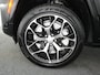 Jeep Grand Cherokee Summit Reserve | 10'' digitaal cluster | 10.1'' infotainment met navigatie en Uconnect | 21'' lichtmetalen velgen