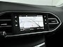 Peugeot 308 SW 1.5 BlueHDi Blue Lease Executive | Panoramisch glazendak | Vaste trekhaak 1400kg trekgewicht! | Achterruitrijcamera |
