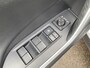 Toyota RAV4 2.5 Hybrid Bi-Tone 2WD Navigatie, Stoelverwarming, JBL, LED, LMV, Parkeersensoren voor + achter,  Elektr. bedienbare achterklep