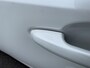 Toyota RAV4 2.5 Hybrid Bi-Tone 2WD Navigatie, Stoelverwarming, JBL, LED, LMV, Parkeersensoren voor + achter,  Elektr. bedienbare achterklep