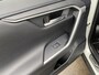 Toyota RAV4 2.5 Hybrid Bi-Tone 2WD Navigatie, Stoelverwarming, JBL, LED, LMV, Parkeersensoren voor + achter,  Elektr. bedienbare achterklep