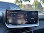 Peugeot 208 Hybrid 110 PK Allure Automaat € 5000,- DEMO VOORDEEL | NETTO DEAL | Hybride Elektrisch rijden met Automaat | Dodehoek detectie | Navigatie via Telefoon | Parkeercamera 360 graden | LED Verlichting | Apple Carplay/Android Auto | Lichtmetalen Velgen | Cruise & Climate Control |