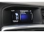 Volvo S60 2.0 T3 R-Design | Schuif/Kanteldak | Stoelverwarming | 19 Inch | Camera | Trekhaak