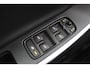 Volvo S60 2.0 T3 R-Design | Schuif/Kanteldak | Stoelverwarming | 19 Inch | Camera | Trekhaak