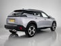 Peugeot 2008 SUV Allure Hybrid 145pk Automaat | Extreem Lage kilometerstand!! | Navigatie via draadloze Apple Carplay / Android Auto | Climate Control | Adaptieve Cruise Control | Parkeersensoren v+a | Keyless | Stoelverwarming | Armsteun | Digitaal instrumentenpaneel | DAB+ radio | Led koplampen | Donker getint glas | 17" lichtmetalen velgen |