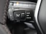 Peugeot 5008 SUV Allure Pack Business Hybrid 136 pk Automaat | Navigatie | Achteruitrijcamera | Parkeersensoren Achter | LED Koplampen | Keyless Entry/Start | Dodehoek Detectie | Climate Control | Cruise Control | 18" Lichtmetalen Velgen | Apple Carplay/Android Auto |