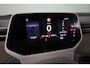 Volkswagen ID. Buzz 1st Max 77kWh 204 pk | Navigatie | Elektr. trekhaak | Parkeersensoren (Park assist) | Rondomzicht camera | Adaptieve cruise control | Stoelverwarming | Elektr. schuifdeuren |