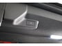 Volkswagen ID. Buzz 1st Max 77kWh 204 pk | Navigatie | Elektr. trekhaak | Parkeersensoren (Park assist) | Rondomzicht camera | Adaptieve cruise control | Stoelverwarming | Elektr. schuifdeuren |