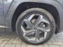 Hyundai Tucson 1.6 T-GDI PHEV Plug-in Premium 4WD Automaat / Trekgewicht 1350 kg / Elektrische achterklep / Rondomzicht camera Keyless Entry/Start / Adaptief cruise control / Stuur- en Stoelverwarming / Stoelventilatie voor /