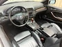 BMW 3-Serie E46 Cabriolet 330Ci 232 PK *Slechts 56.984 km!* Inclusief Hardtop / Automaat / Leder Sportstoelen / Memory / HK Audio / 18" M Sport /