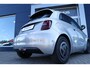 Fiat 500e Giorgio Armani Edition 42 kWh | Adaptieve Cruise | Pano | Camera | JBL Audio | Stoelverwarming | Keyless | Leder | Navi | LED | Carplay