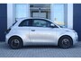 Fiat 500e Giorgio Armani Edition 42 kWh | Adaptieve Cruise | Pano | Camera | JBL Audio | Stoelverwarming | Keyless | Leder | Navi | LED | Carplay