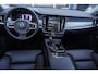 Volvo V90 2.0 T8 Plug-in hybrid AWD Plus Bright | Schuifdak | Trekhaak | 360 Camera | Stoel & Stuurverwarming | Dodehoek Sensoren | Lederen bekleding met geheugen |