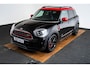 MINI Countryman 2.0 John Cooper Works ALL4 Chili Panoramadak - Head-up - Adaptive Cruise Control - Harman Kardon - Camera - Stoelverwarming - Navigatiesysteem - Park Assistant
