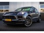 Porsche Macan 2.0 245 pk Sport-Chrono / 1e-Eigenaar/ Facelift-Model/ Lucht-Vering/ Pano-Dak/ Bose-Sound/ Stoel.Verw/ Stoel-Koeling/ Camera/ 21'' LMV