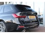 BMW 3-Serie Touring (g21) 330e 292PK AUTOMAAT SPORT LINE SHADOW LINE Live Cockpit Trekhaak | Navi | Leer | Sfeerverl. | Adapt.Cruise | Dab |