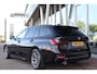 BMW 3-Serie Touring (g21) 330e 292PK AUTOMAAT SPORT LINE SHADOW LINE Live Cockpit Trekhaak | Navi | Leer | Sfeerverl. | Adapt.Cruise | Dab |