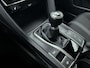 Honda Civic 1.0 i-VTEC 130PK Executive / Panorama dak / Navigatie / Airco-ecc./ Stoelverwarming / Apk okt-2025