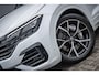 Volkswagen Touareg R 3.0 TSI 462pk eHybrid 4MOTION | Panoramadak | Luchtvering | Servosluiting | Trekhaak | 21'' LMV