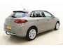 Citroën C4 1.2 PureTech Feel Collection | Trekhaak | Climate Control | Cruise Control | Navigatie | Bluetooth | Dodehoek detectie | Parkeersensoren (voor/achter) | Lichtmetalen velgen |