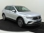 Volkswagen Tiguan 1.4 TSI eHybrid Life | Parkeerassistent | Keyless | Digital cockpit Pro | Achteruitrijcamera | Adaptieve cruise control | 3-zone airco | Navigatie |