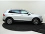 Volkswagen Tiguan 1.4 TSI eHybrid Life | Parkeerassistent | Keyless | Digital cockpit Pro | Achteruitrijcamera | Adaptieve cruise control | 3-zone airco | Navigatie |