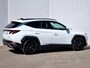 Hyundai Tucson 1.6 T-GDI HEV Premium Sky 230PK Automaat / Elektrisch Schuif/-Kanteldak / Lederen Bekleding / Elektrische Achterklep / Zwarte Lichtmetalen Winterset Tegen Meerprijs €599,-