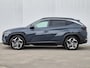 Hyundai Tucson 1.6 T-GDI PHEV Plug-in Premium 4WD Automaat / Trekhaak Afneembaar / Trekgewicht 1350 Kg / Accu SoH 100% / Elektrische achterklep / Apple Carplay Android Auto / Stuur- en Stoelverwarming / Rondom zicht camera / Stoelventilatie