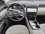 Hyundai Tucson 1.6 T-GDI PHEV Plug-in Premium 4WD Automaat / Trekhaak Afneembaar / Trekgewicht 1350 Kg / Accu SoH 100% / Elektrische achterklep / Apple Carplay Android Auto / Stuur- en Stoelverwarming / Rondom zicht camera / Stoelventilatie