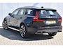 Volvo V60 Cross Country B5 AWD Pro | Massage | Tr.H | B&W | Panodak | Nw.Pr. 77.500!