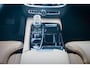 Volvo V60 T6 Plug-in hybrid AWD Ultimate Bright | Adaptieve Cruise Control | Massagestoelen | Stoelventilatie + verwarming | BLIS Dodehoek Detectie | Head-Up Display | Lederen Dashboard | Adaptieve LED koplampen