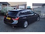 BMW 3-Serie Touring 318i Business Edition Autom 156PK Panodak Navi Camera LED Kopl Apple Carplay Clima 2x PDC LMV Trekh ENZ.