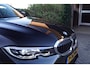 BMW 3-Serie Touring 318i Business Edition Autom 156PK Panodak Navi Camera LED Kopl Apple Carplay Clima 2x PDC LMV Trekh ENZ.