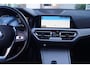BMW 3-Serie Touring 318i Business Edition Autom 156PK Panodak Navi Camera LED Kopl Apple Carplay Clima 2x PDC LMV Trekh ENZ.