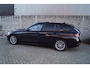 BMW 3-Serie Touring 318i Business Edition Autom 156PK Panodak Navi Camera LED Kopl Apple Carplay Clima 2x PDC LMV Trekh ENZ.