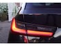 BMW 3-Serie Touring 318i Business Edition Autom 156PK Panodak Navi Camera LED Kopl Apple Carplay Clima 2x PDC LMV Trekh ENZ.