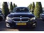 BMW 3-Serie Touring 318i Business Edition Autom 156PK Panodak Navi Camera LED Kopl Apple Carplay Clima 2x PDC LMV Trekh ENZ.