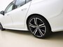 Volvo S60 B4 211pk R-Design / Styling kit / HUD /  Panorama dak / Stand kachel / H&K audio / 360 camera / Trekhaak /